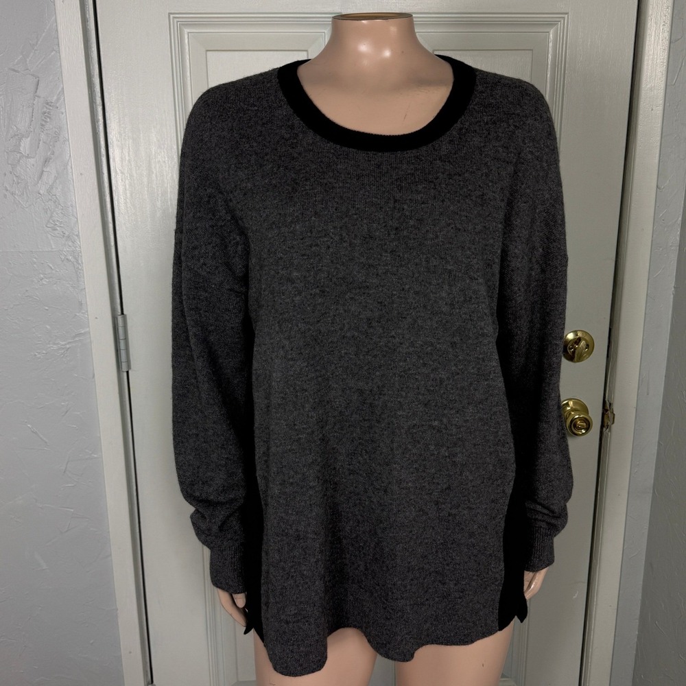 Orvis Women's Sweater L Pullover Cashmere Crew neck Two Tone  HOLE C4-27